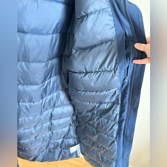 Columbia Men’s Arrow Trail Insulated Navy Parka in size Large - Picture 9 of 16